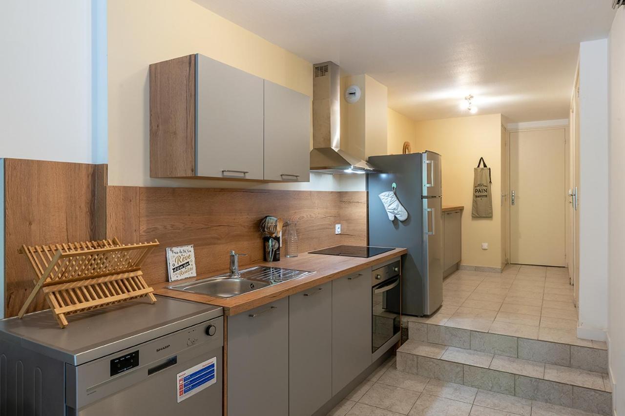 Logis Face A L'Abbatiale Apartment บูลิ-ซัวร์-ดอร์ดองเน ภายนอก รูปภาพ